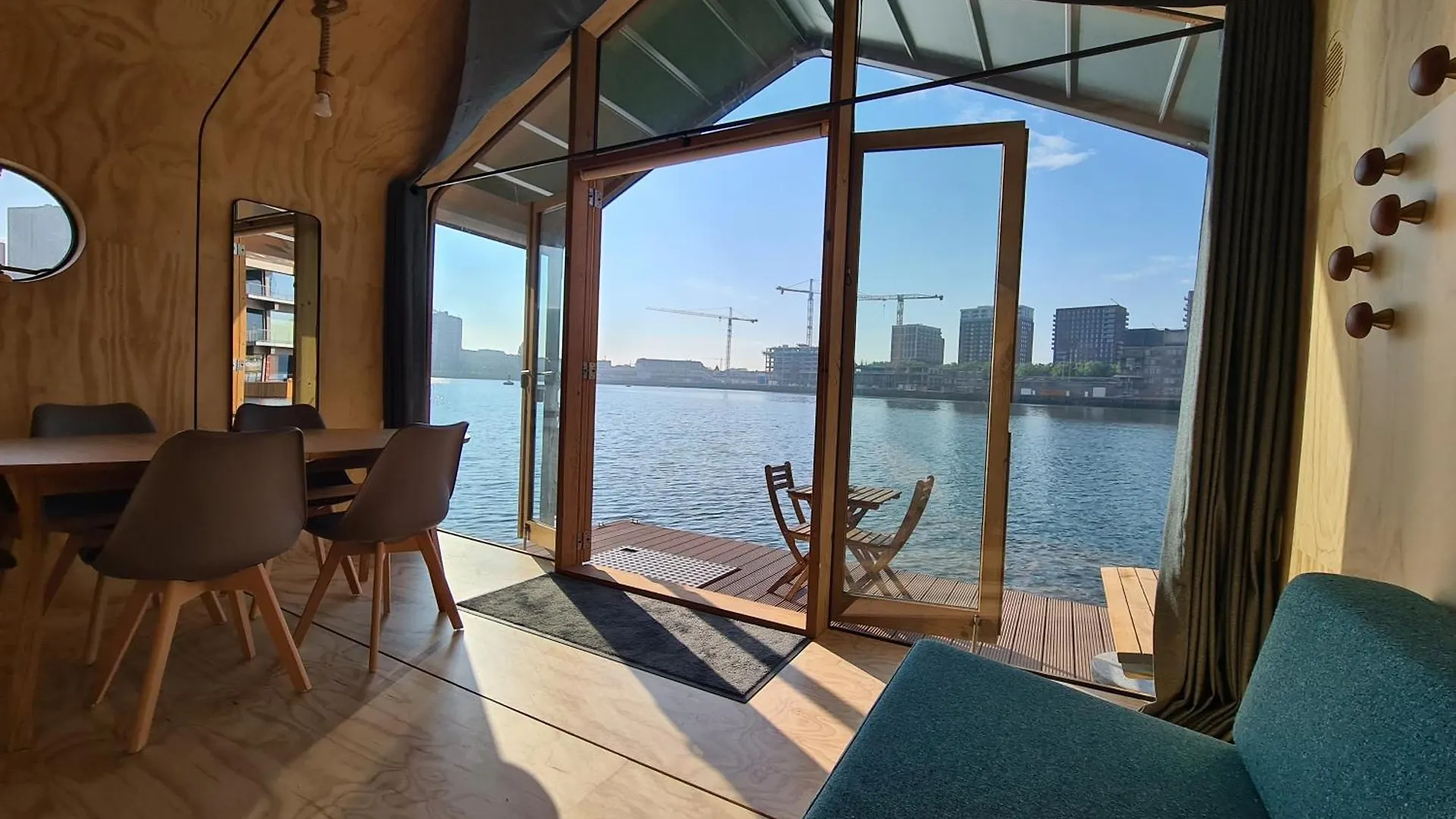 Wikkelboats At Floating Rotterdam Rijnhaven Vila